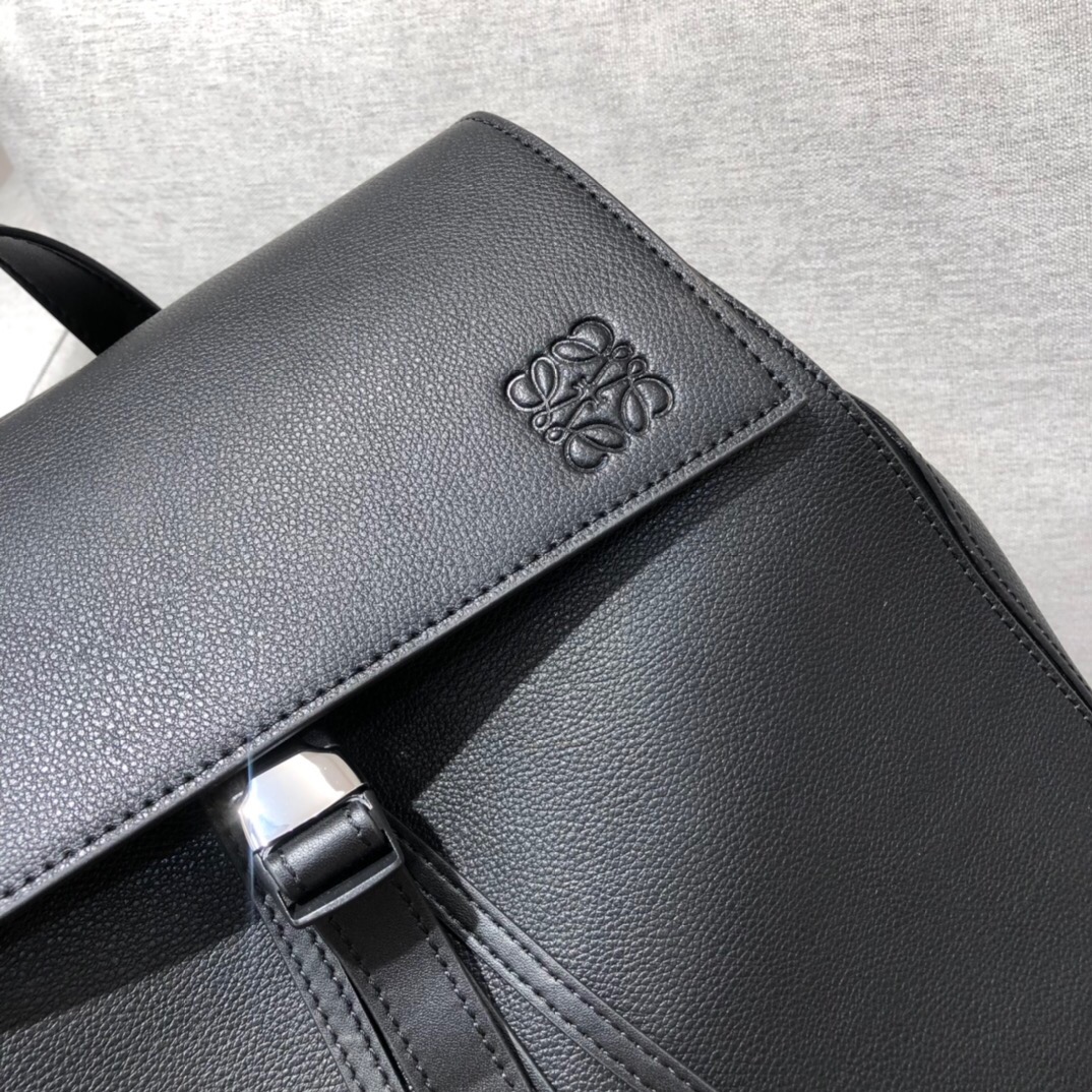 〖LOEWE】高仿羅意威專櫃新款 Puzzle Backpack男款繫列高仿a貨